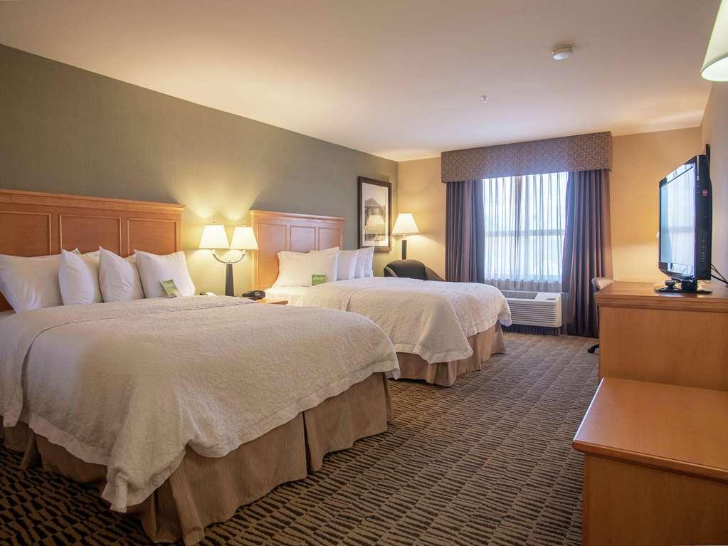 Hampton Inn By Hilton Камлупс Стая снимка