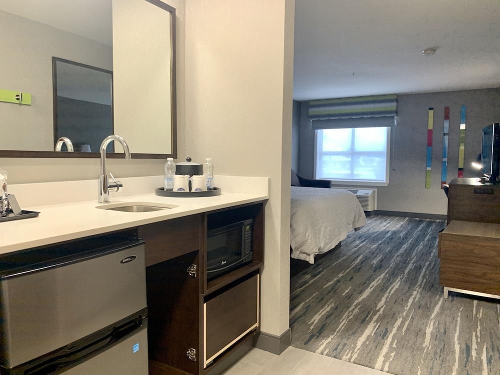 Hampton Inn By Hilton Камлупс Екстериор снимка