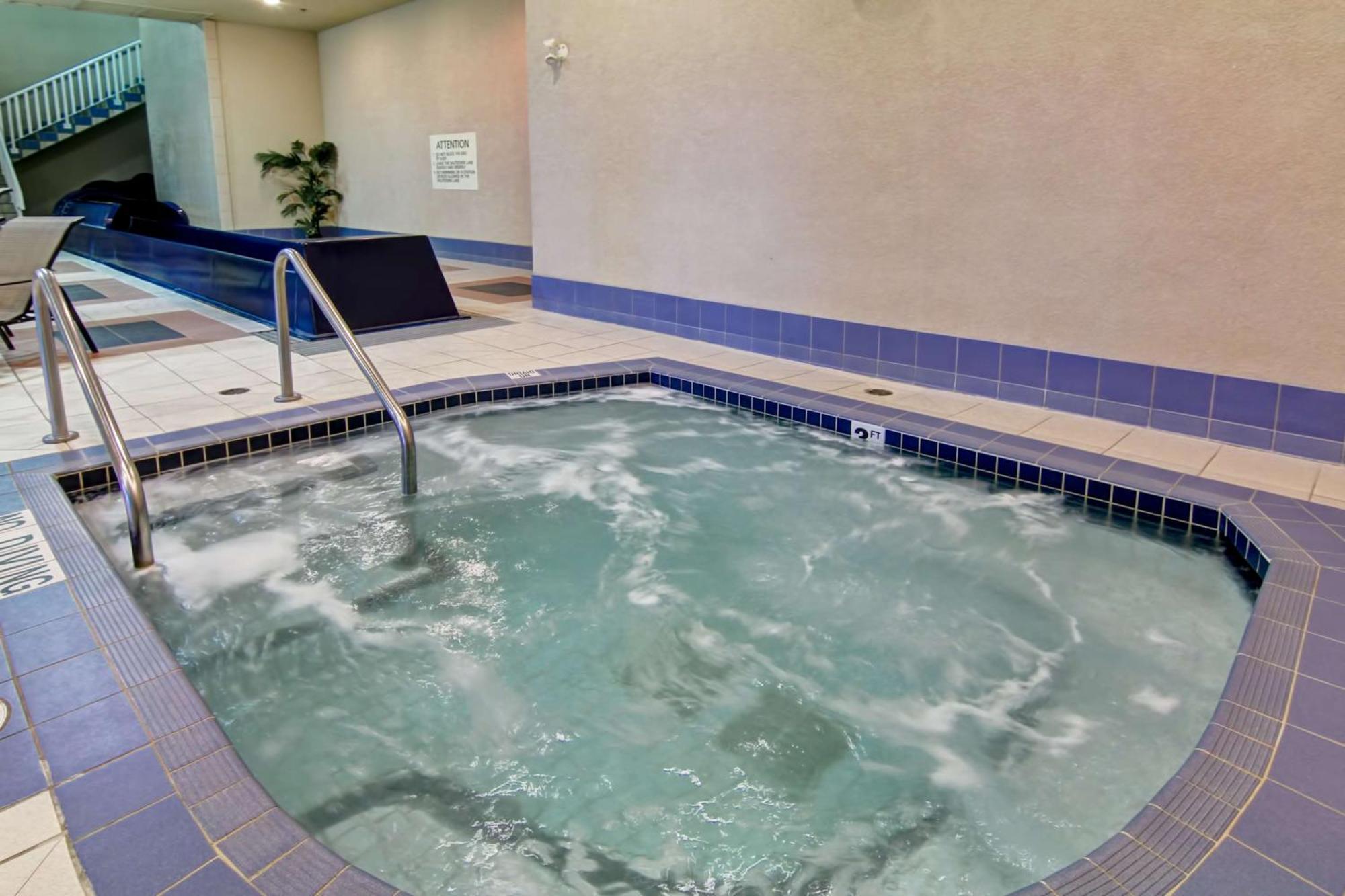 Hampton Inn By Hilton Камлупс Екстериор снимка