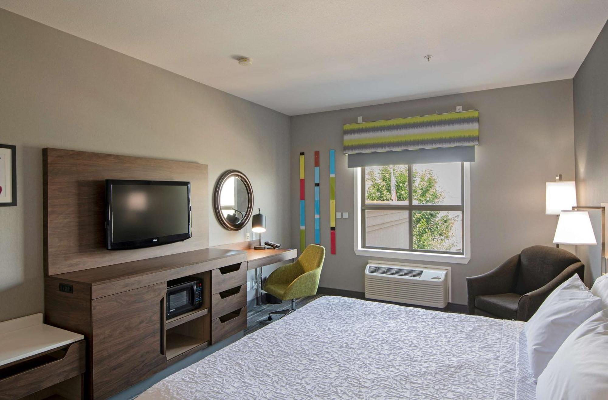 Hampton Inn By Hilton Камлупс Екстериор снимка