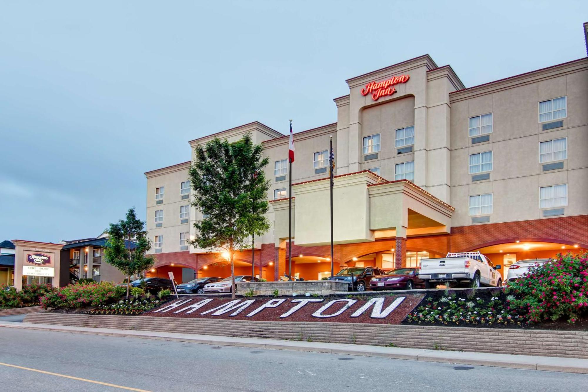 Hampton Inn By Hilton Камлупс Екстериор снимка