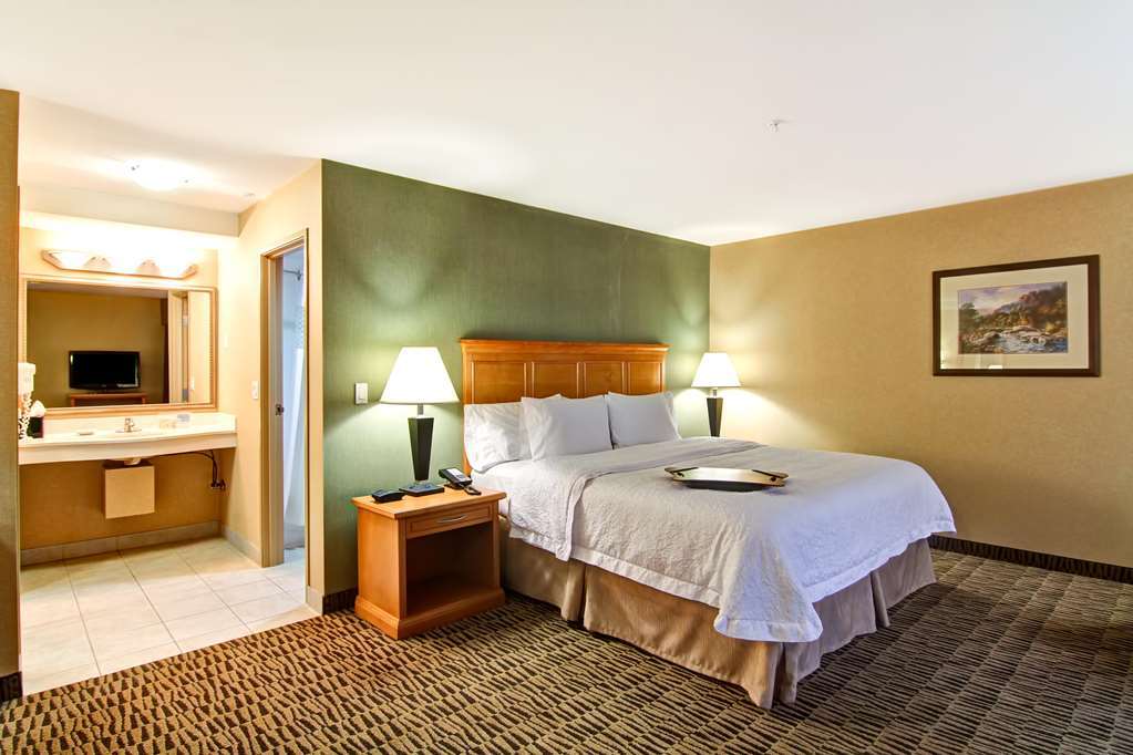 Hampton Inn By Hilton Камлупс Стая снимка